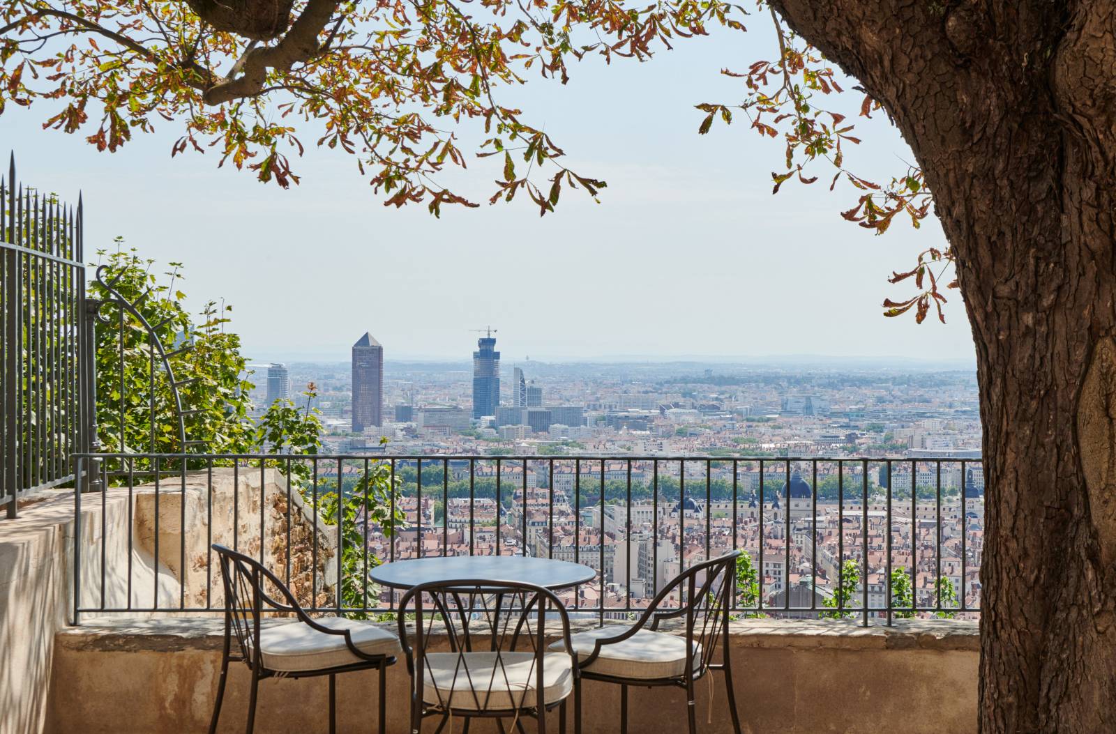 Bar insolite lounge avec vue panoramique à Lyon - Restaurant Bulle
