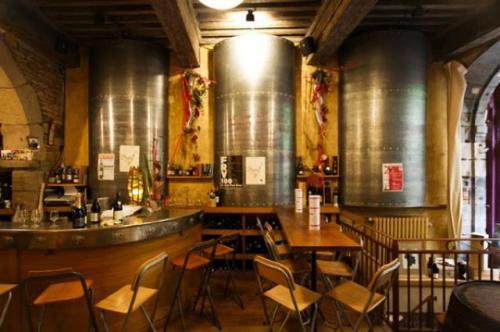 l'harmonie des vins bar à vin