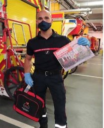 L’image contient peut-être : 1 personne, texte qui dit ’CASC SAPEURSMPIE Calendrier des sapeurs-pompiers DE Communiqué de presse Reprise de la traditionnelle campagne des calendriers dès samedi 28 novembre 2020 reconfinement national instauré 30 octobre dernier avait contraint les sapeurs-pompiers Rhône métropole calendriers. suspendre dernière, habituellement effectuée porte désormais pouvoir l'allègement Gouvernement partir porte repos, cadre annoncé par novembre matin. vont ainsi repartir protocole sanitaires stricte comme donateurs suivan Les sapeurs-pompiers sont ravis pouvoir population, qui Ilstiennentà remercier très chaque LYON) ou rectemen dans 'une dispositifs restent bien entendu par soutien sapeurs- place usqu'à tous manifesté soutien Rabelais 69003 de sera exceptio isolés, econtinuer démontrer calendri Gerland CONTACT’