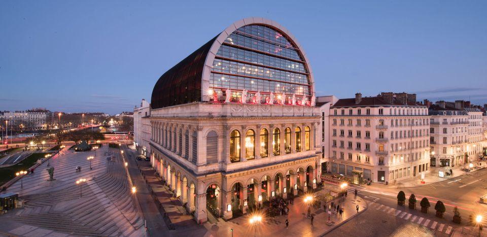 Une image contenant bâtiment, ciel, plein air, repèreDescription générée automatiquement
