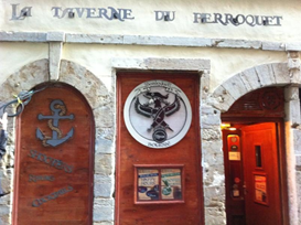 taverne perroquet bourré