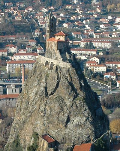 le rocher saint michel d'aiguilhe