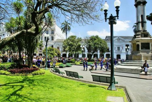 lyon quito