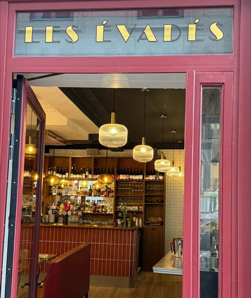 Les évadés