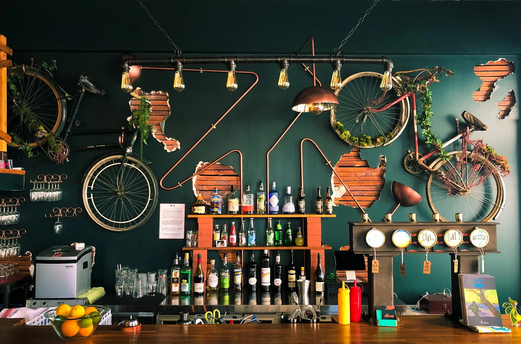 Alma bar