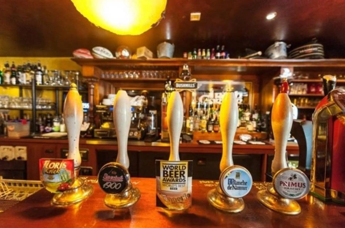 Gump's Corner