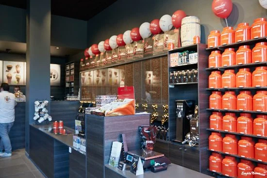 Etienne coffee shop Lyon Confluence - photo 2