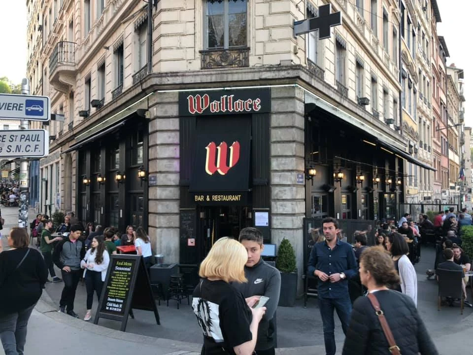 Wallace Bar