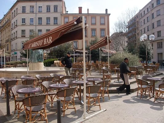 L'Aristo Brasserie Restaurant - photo 2