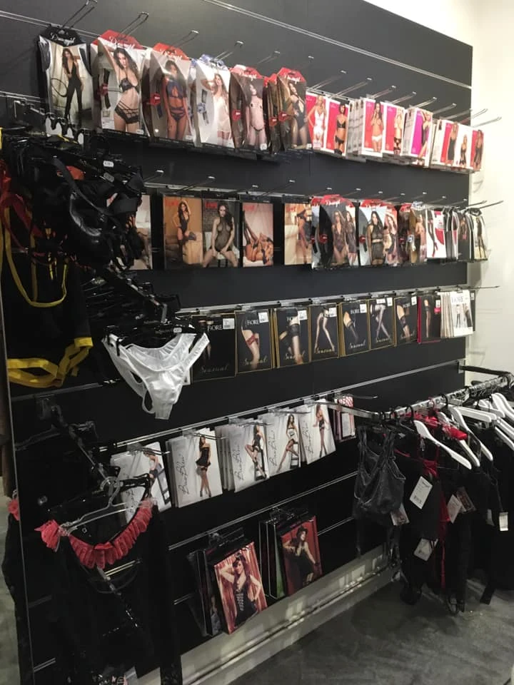 César Love Shop - photo 2