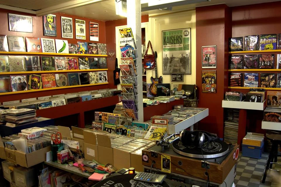 Dangerhouse - photo 2