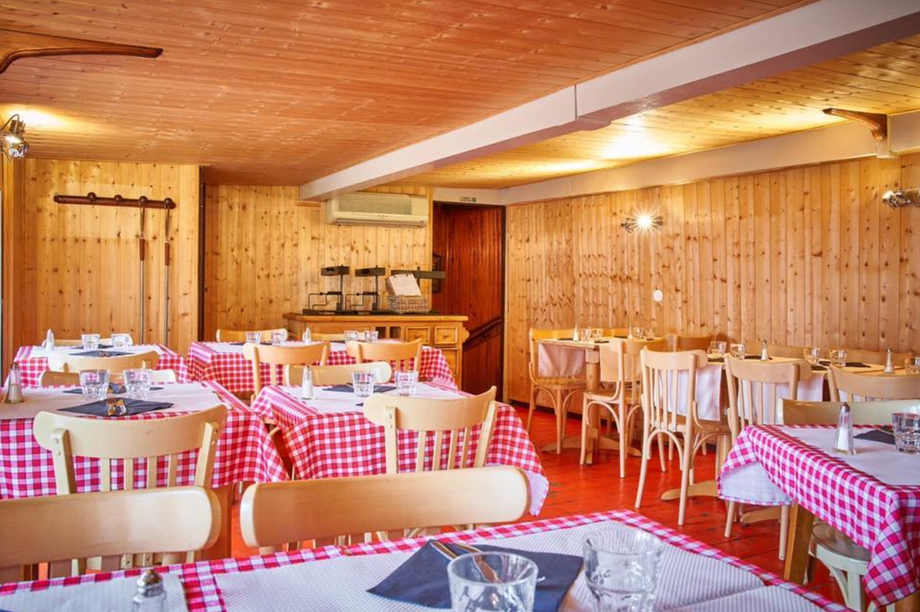 La Petite Auberge - photo 2