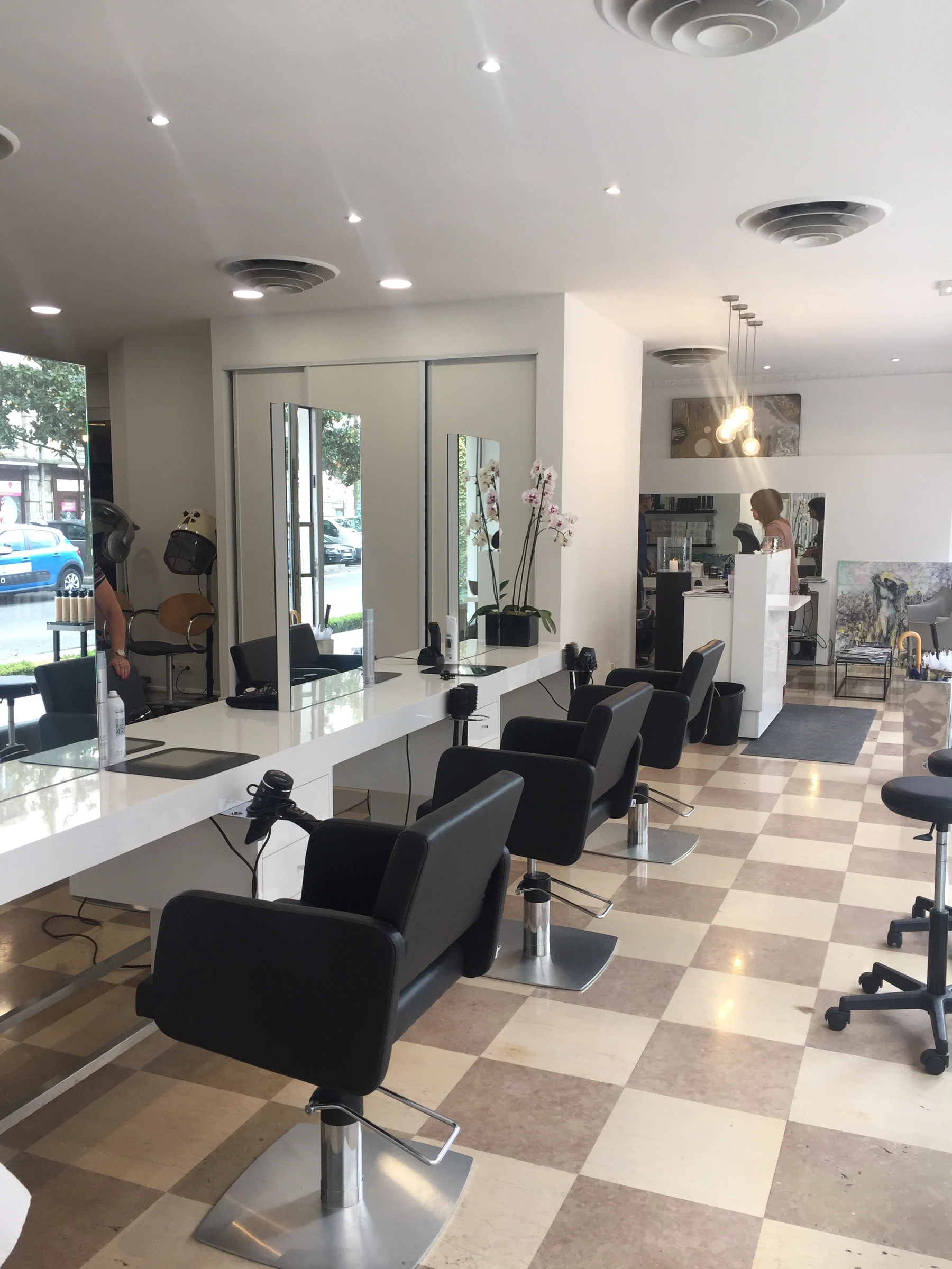 Salon 47