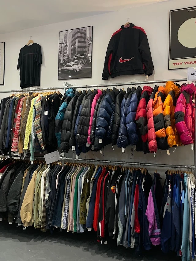 Ojji Vintage shop - photo 2