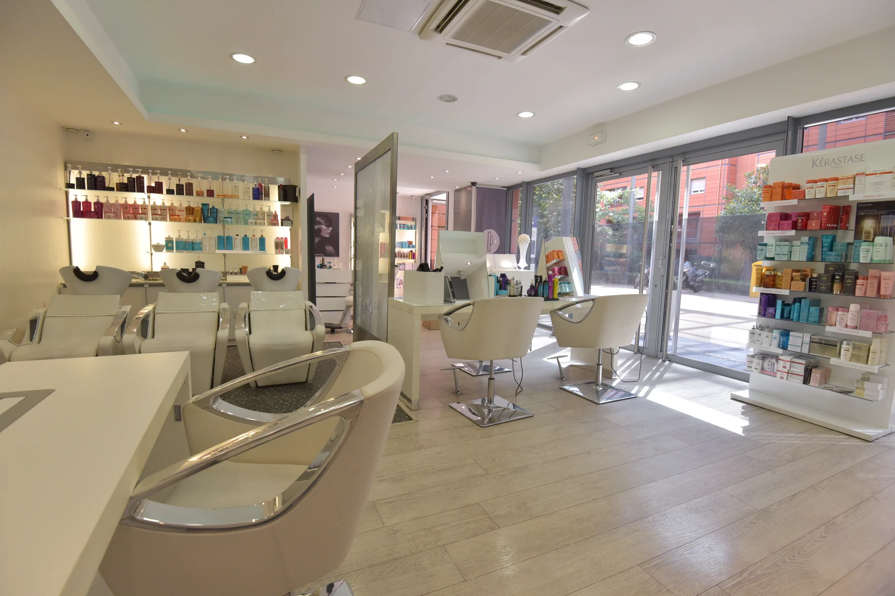 Confidences Prestige International - photo 2