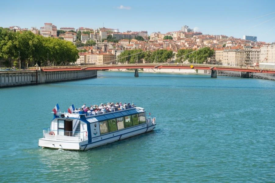 Les Bateaux Lyonnais - Croisières promenades - photo 3