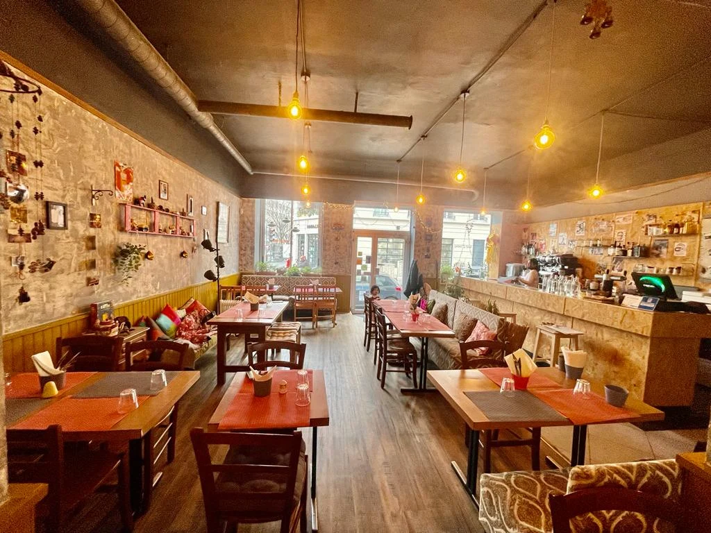 DEB's Bistro