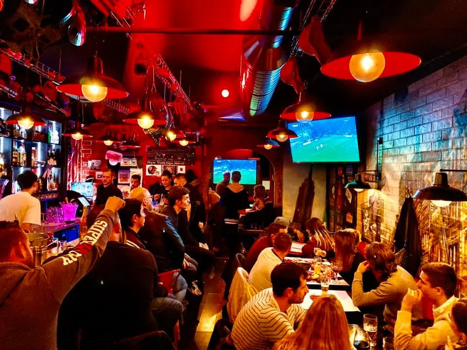 Red Dog Café - photo 3