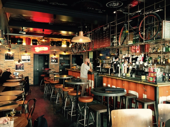 Dam's Pub - photo 3