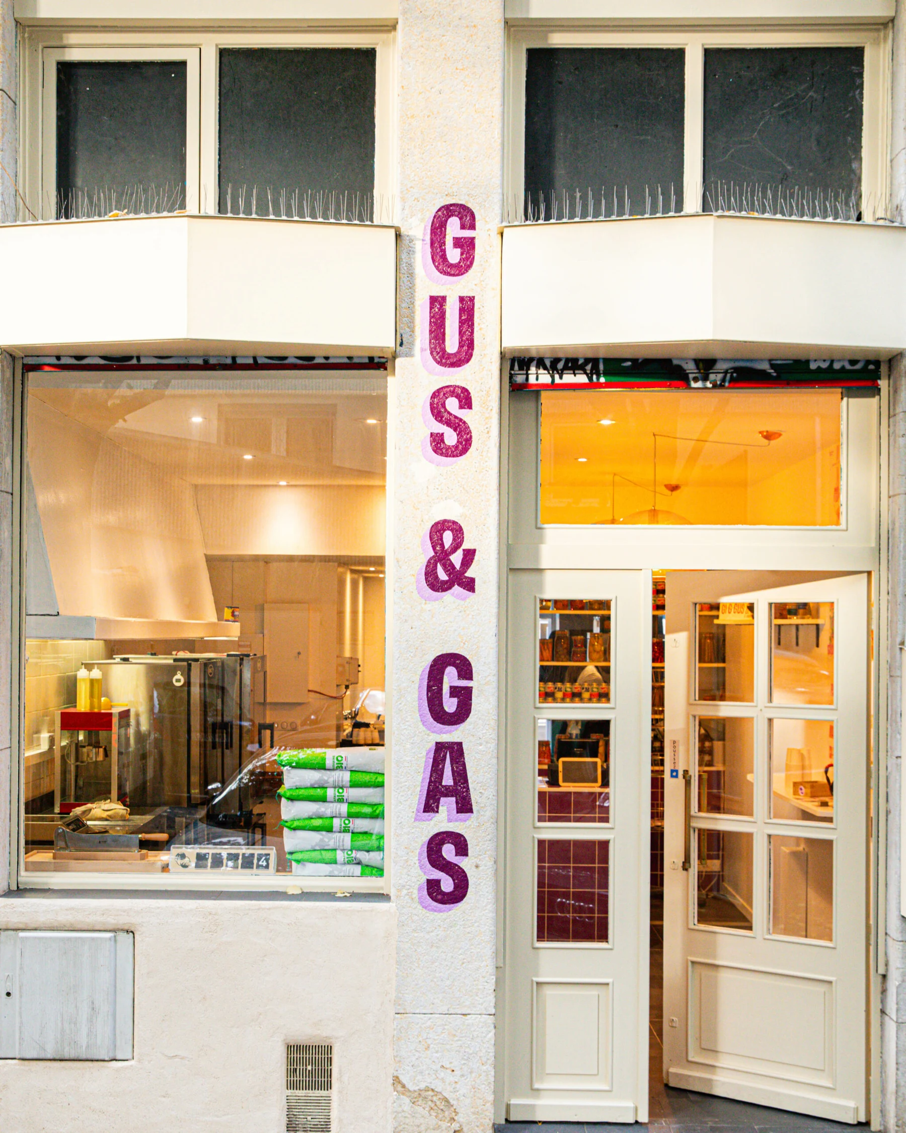 Gus & Gas