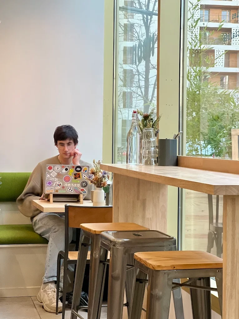Café Noon - photo 2