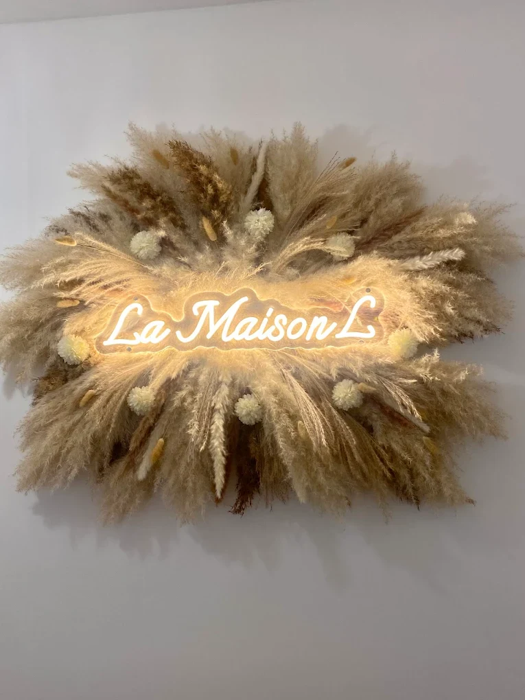 Maison L