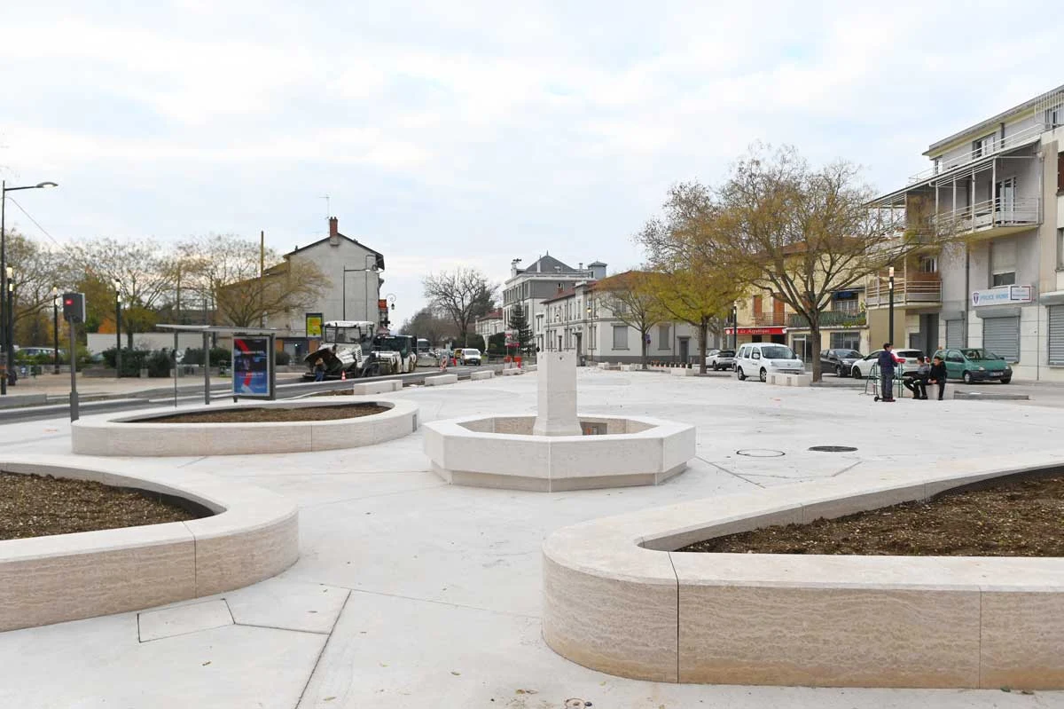 Marché Place Boissier - photo principale
