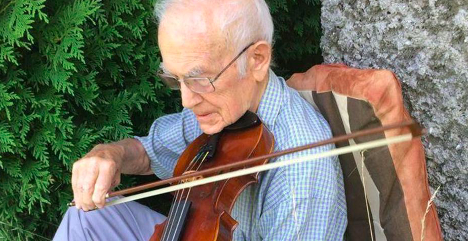 SOLIDARITÉ : un résident confiné d’un Ehpad lyonnais reprend le violon grâce à un don