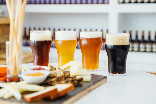 4 bières avec nuance de couleurs