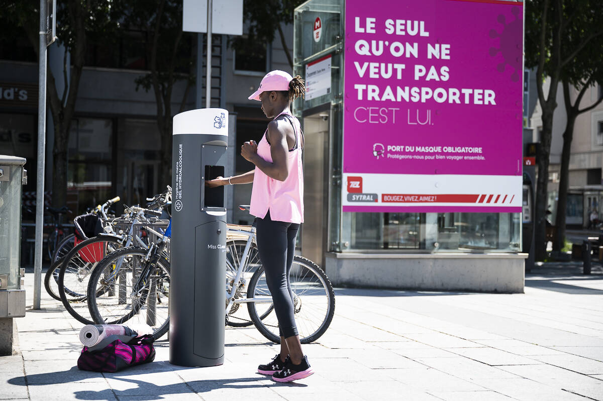DÉCONFINEMENT : la métropole installe des bornes de gel hydroalcoolique dans les lieux lyonnais les plus fréquentés