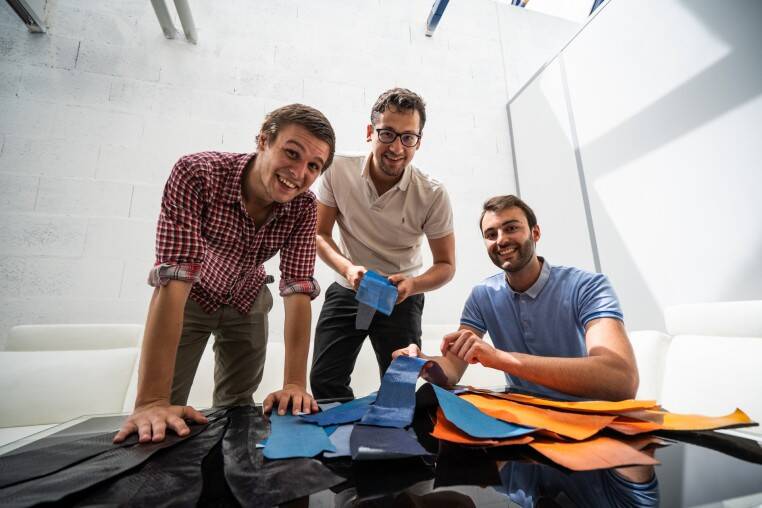 ICTYOS : la start-up lyonnaise qui produit du cuir marin en recyclant les peaux de poissons à sushis