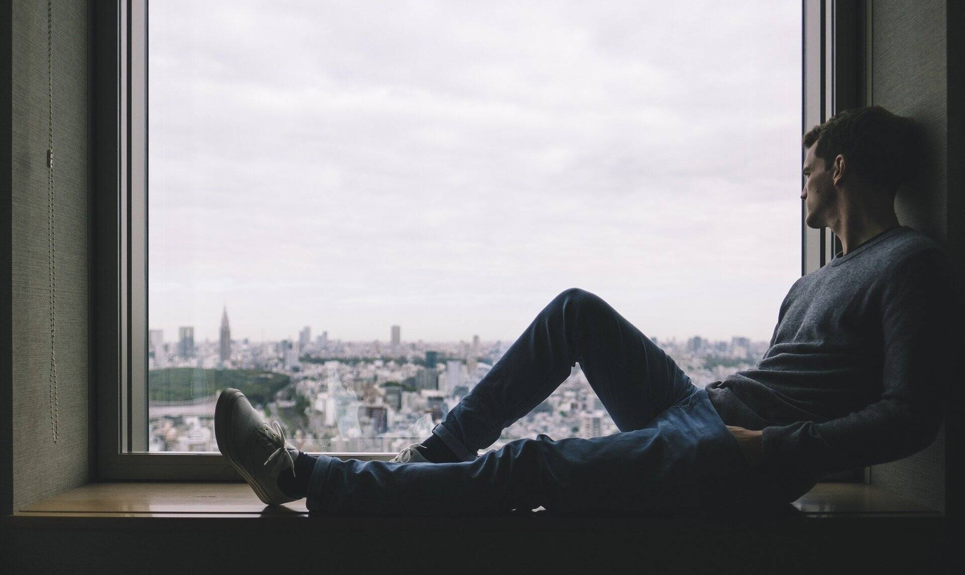 Comment vous sentir moins seul chez vous ?