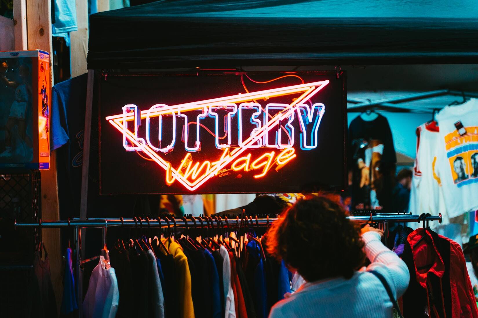 Résolution 2021 N°2 : Réduire sa consommation de "fast fashion" et privilégier la seconde main.