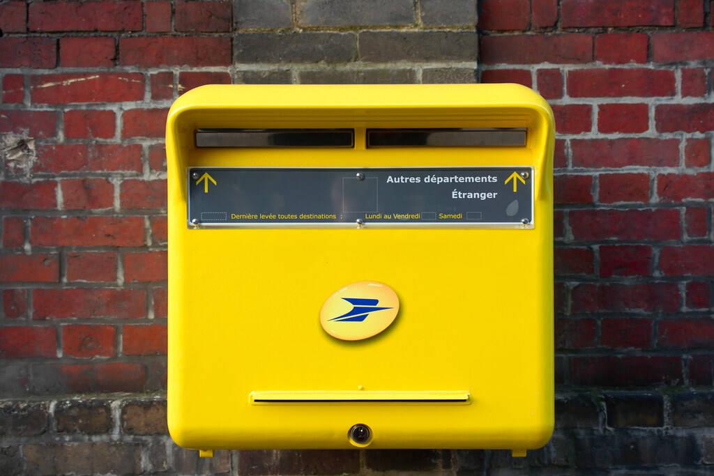Coronavirus : La Poste va réduire à 3 jours/semaine la distribution de courrier