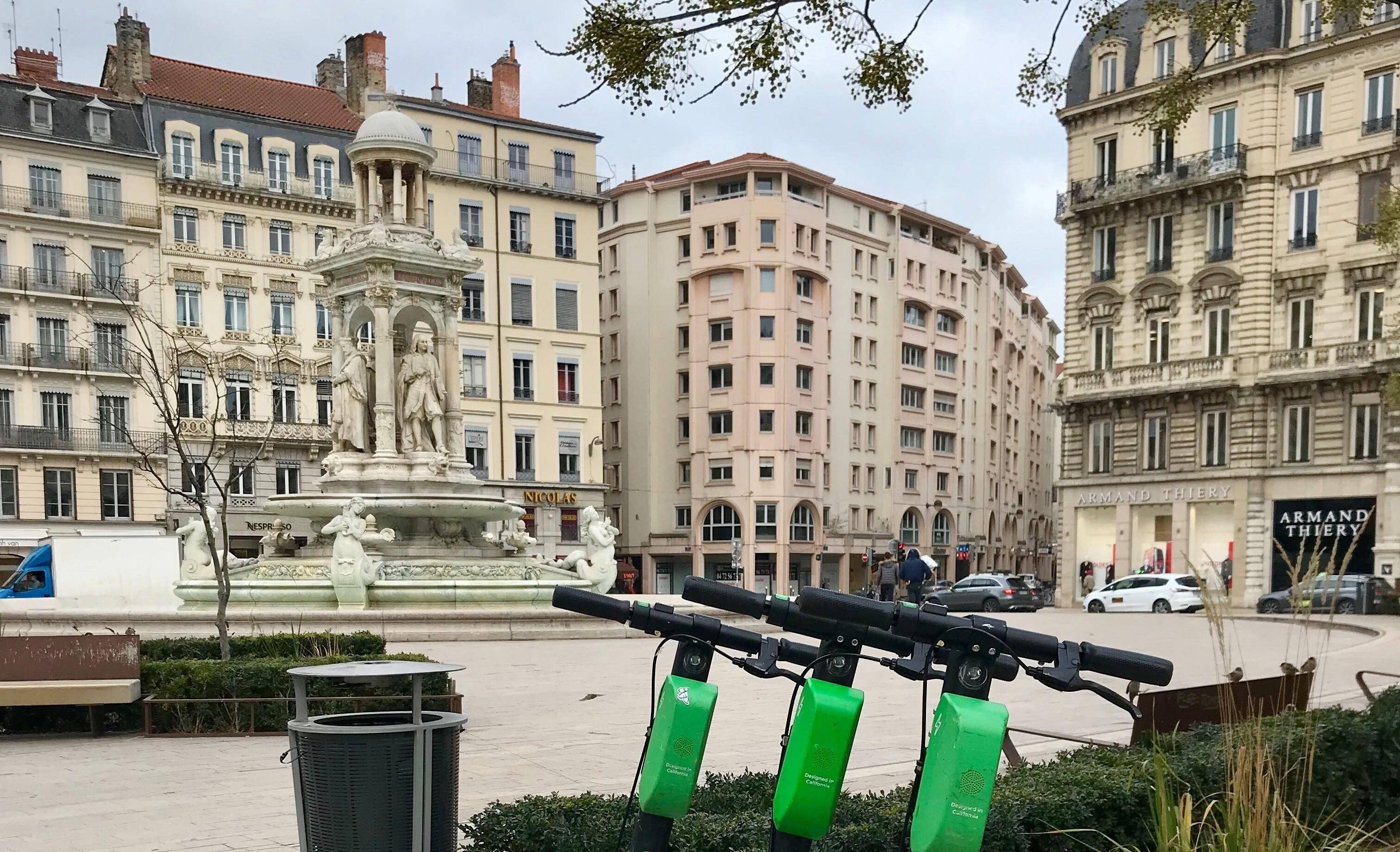 Elles nous ont envahis - L'Invasion des Trottinettes