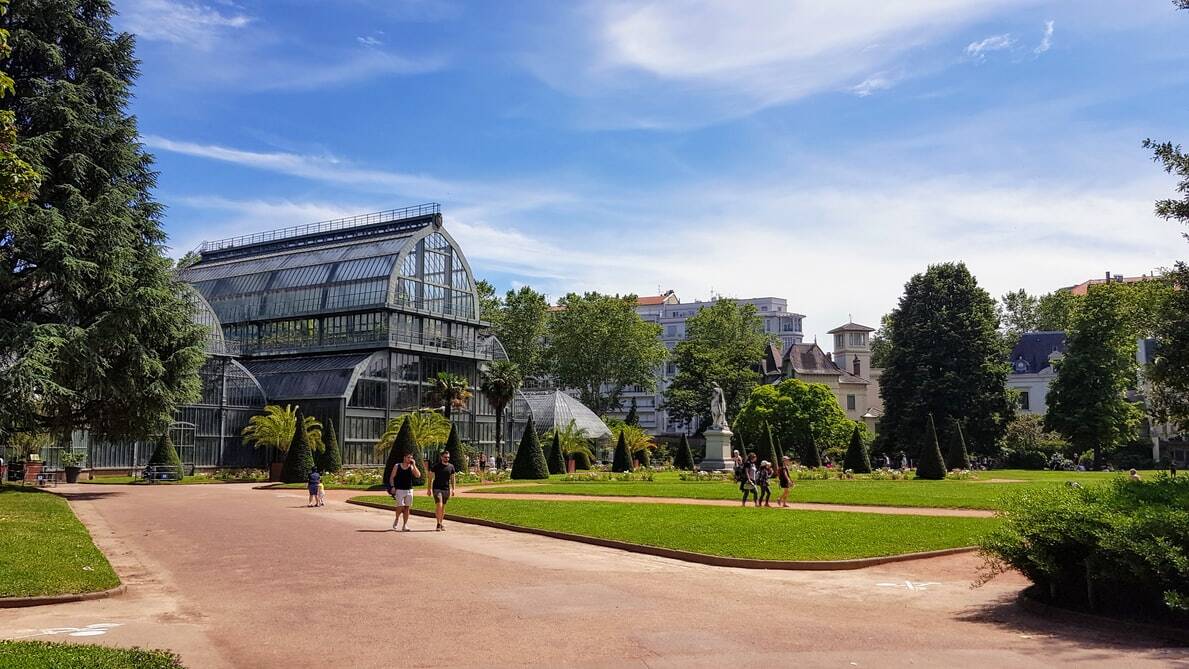 Vents violents à Lyon : les grands parcs sont fermés.