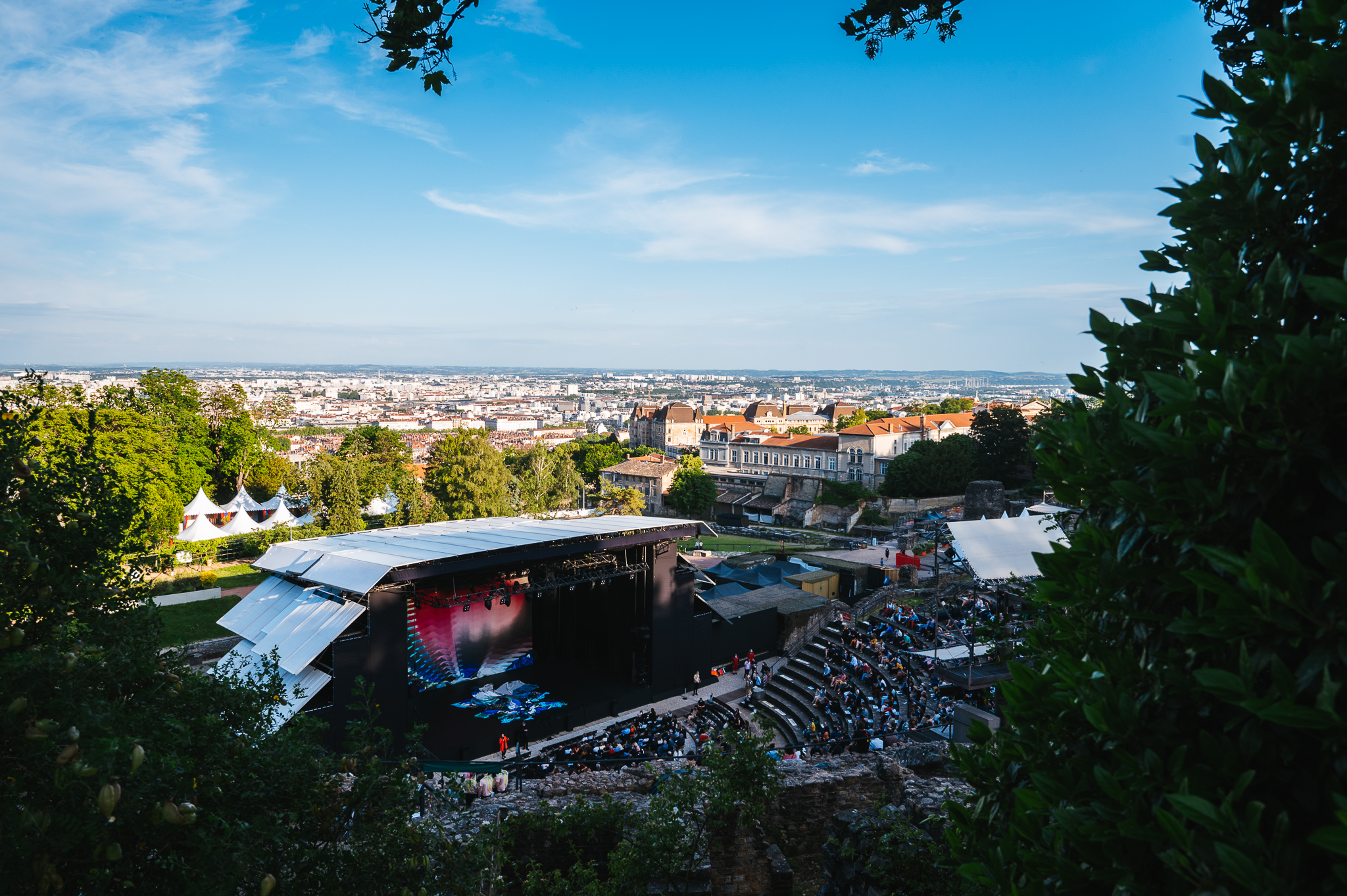 panorama sur Lyon, scène organisé pour un concert