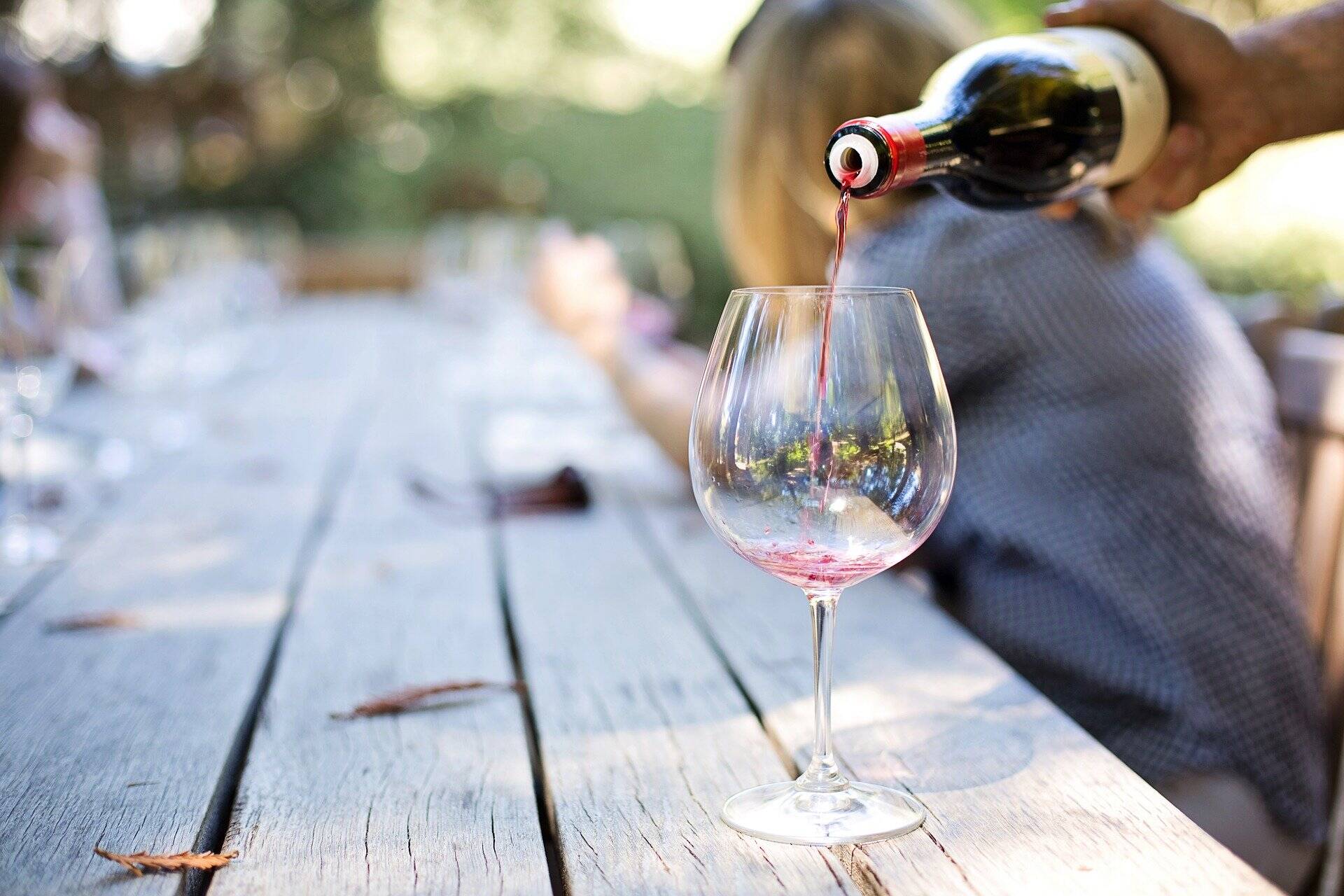 Avis aux Lyonnais amateurs de vin : devenez testeurs pour l'Institut Français de la Vigne et du Vin !