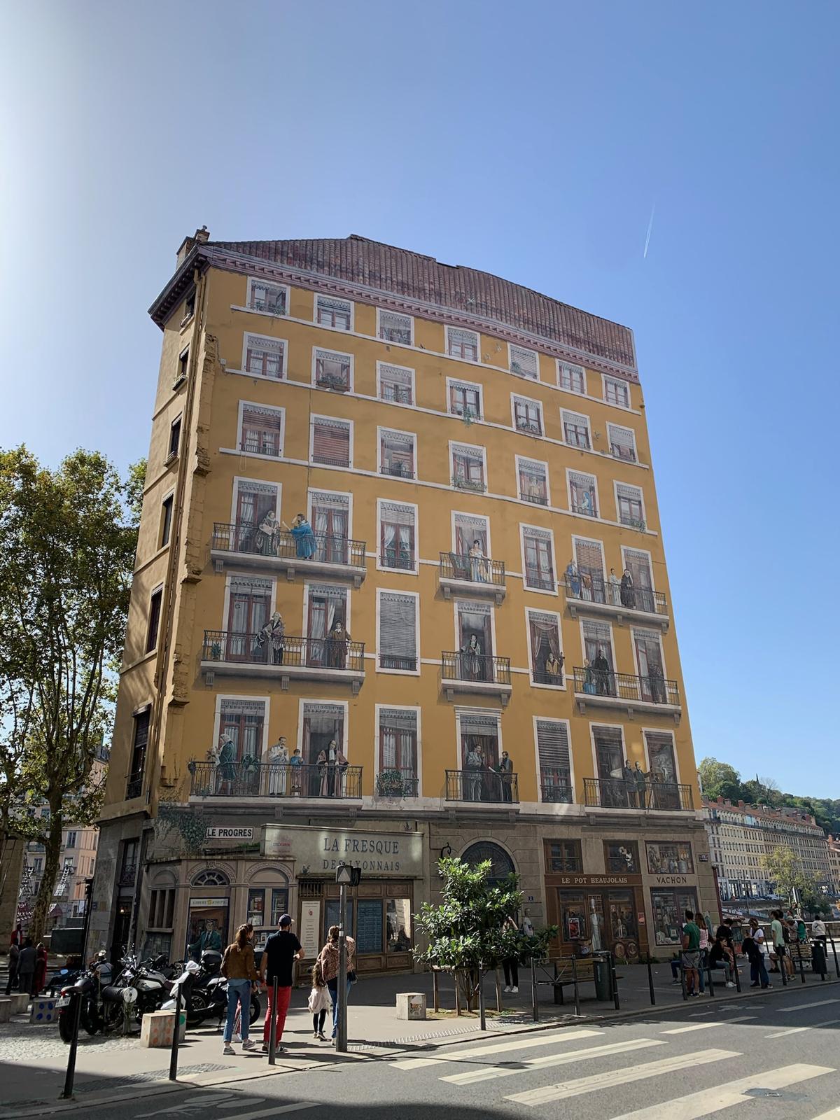 La Fresque des Lyonnais se met à la page !