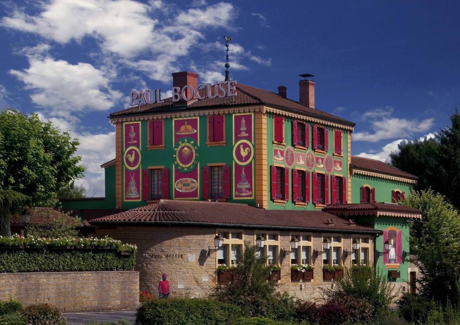 L’Auberge du Pont-de-Collonges aurait perdu sa troisième étoile au Guide Michelin.