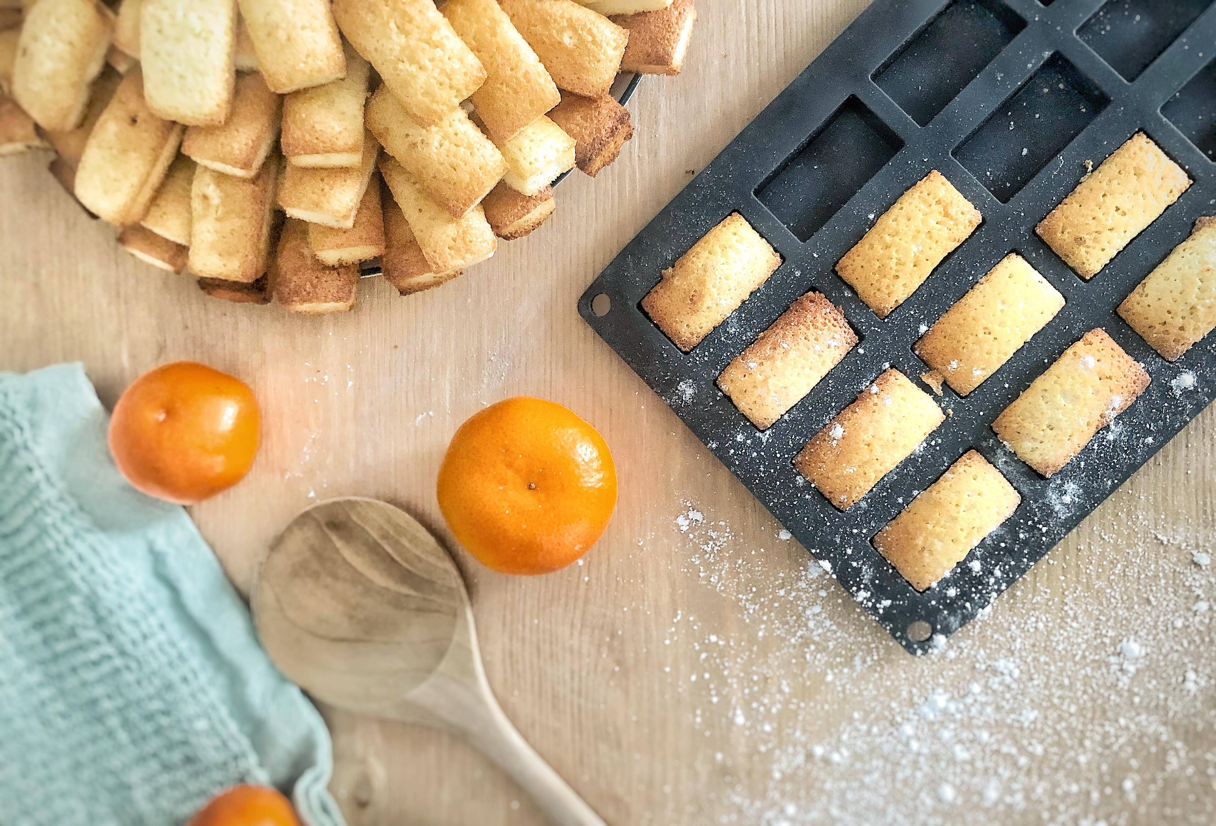 Recette : Les financiers, petits gâteaux à la poudre d'amande délicieusement moelleux.