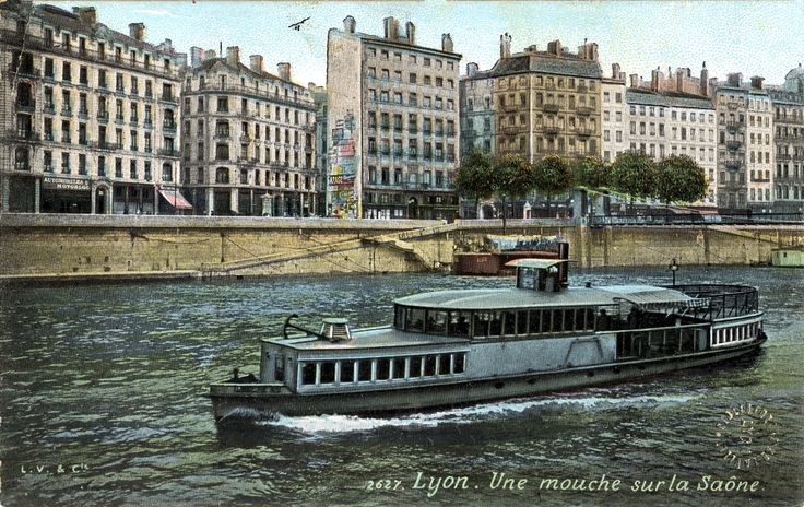 Bateau mouche sur la Saône