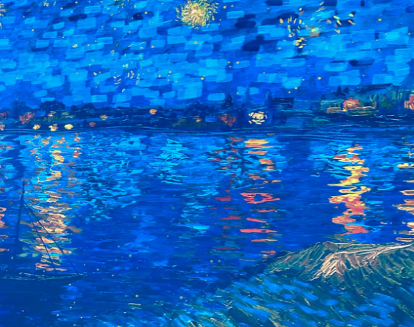 Van Gogh ne s’est pas seulement coupé l’oreille, il nous a coupé le souffle avec une exposition immersive explosive !