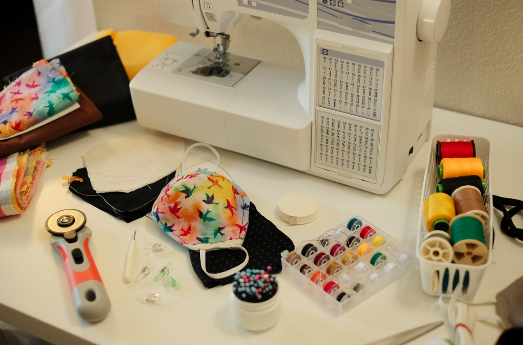 Des kits de couture et une belle initiative solidaire depuis déjà une semaine à Lyon !
